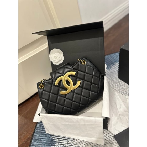 Chanel chain bag